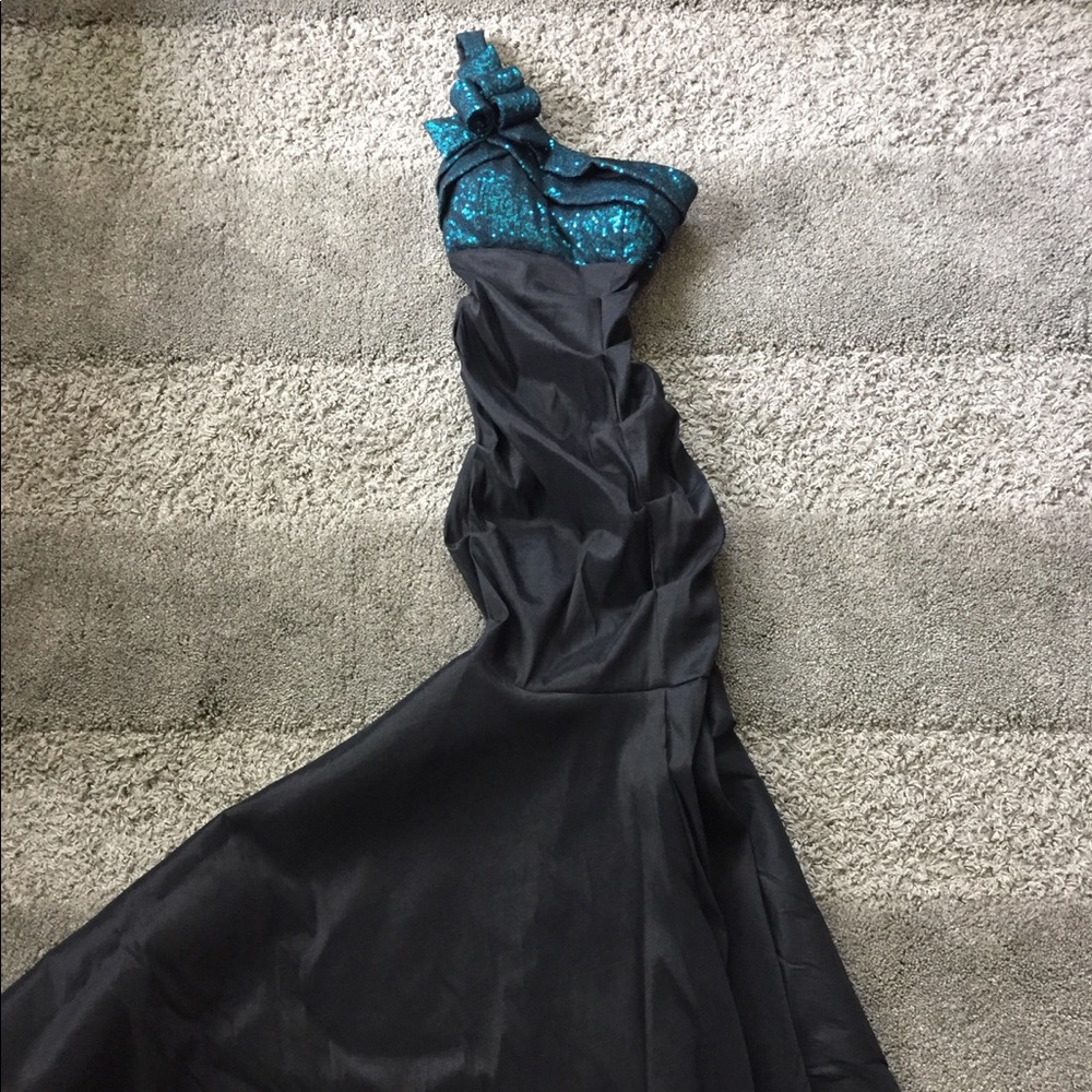 Gorgeous cocktail dress